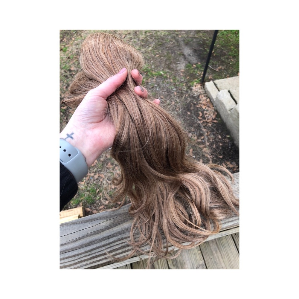 Irresistible Me clip in extensions 20”